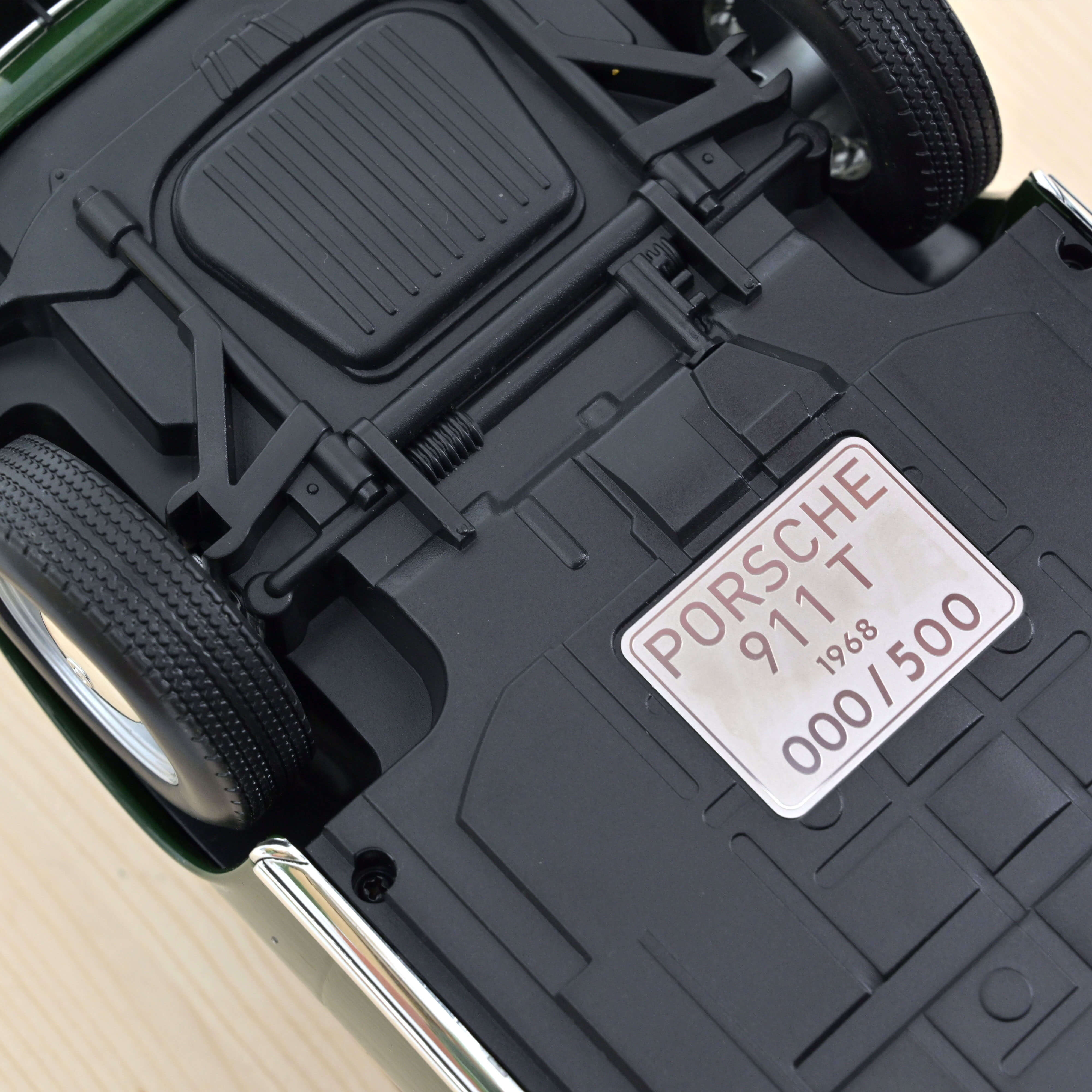 Porsche 911 T 1968 Vert 1/12 - 500pcs - Image 5